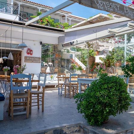 Odyssey Suites Poros Town Exterior foto