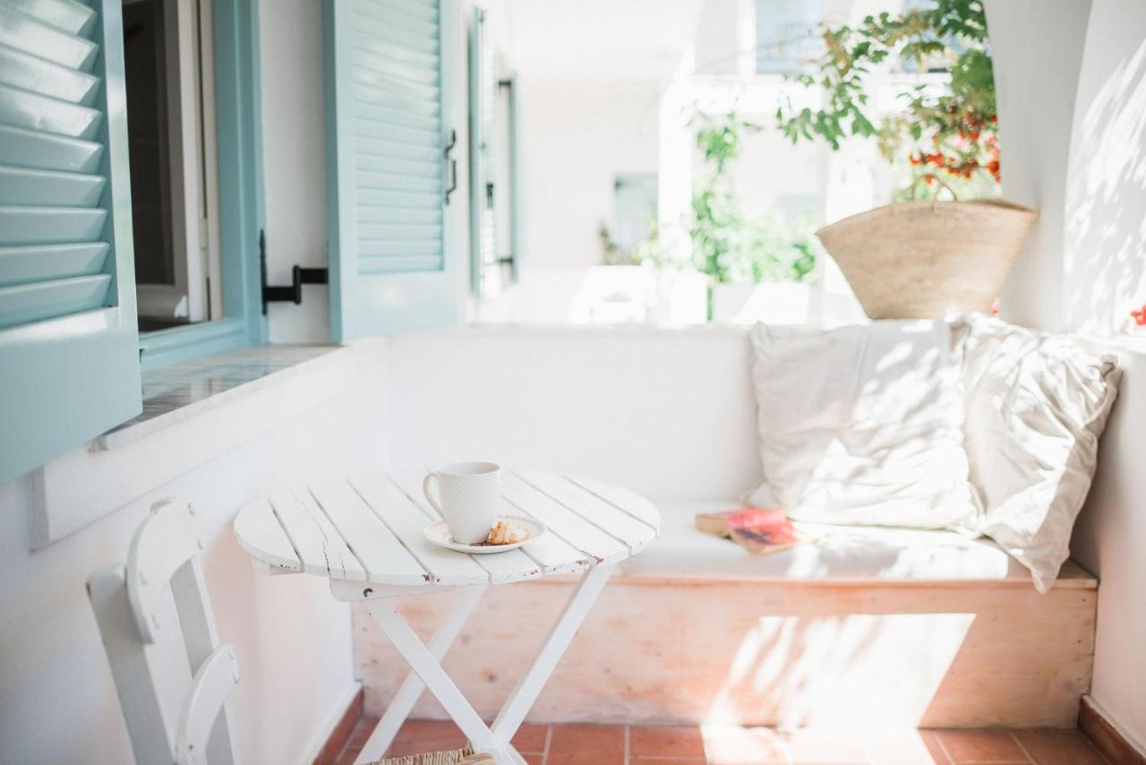 Odyssey Suites Poros Town Exterior foto