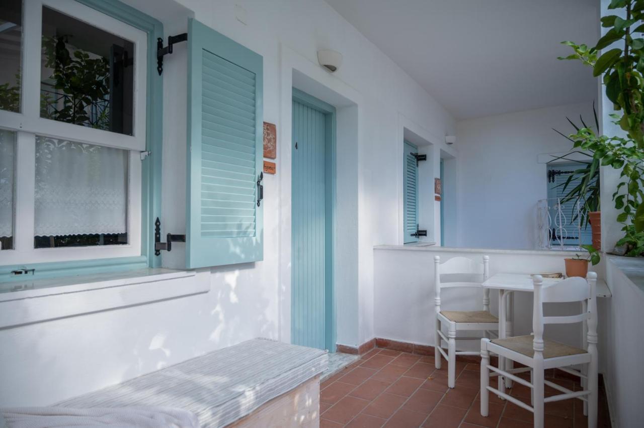 Odyssey Suites Poros Town Exterior foto