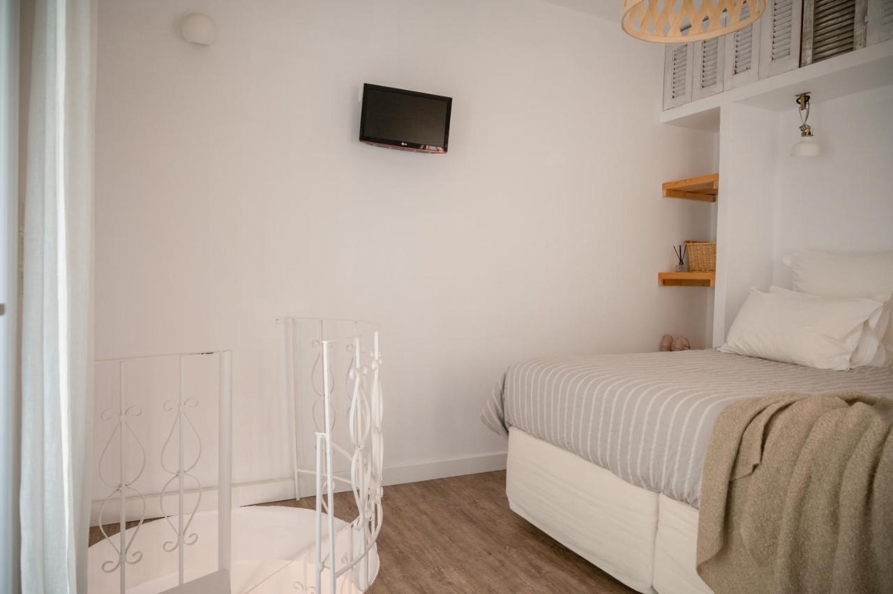 Odyssey Suites Poros Town Exterior foto