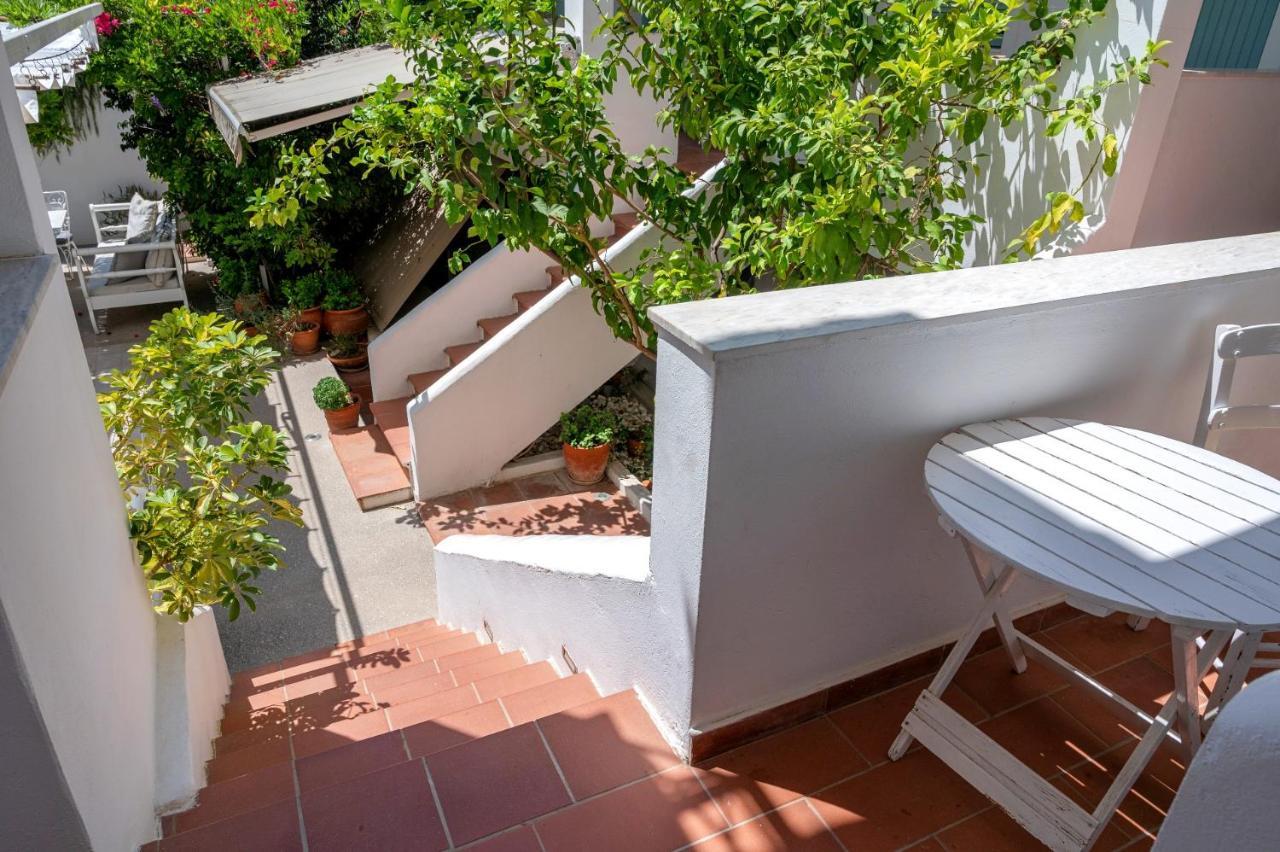 Odyssey Suites Poros Town Exterior foto
